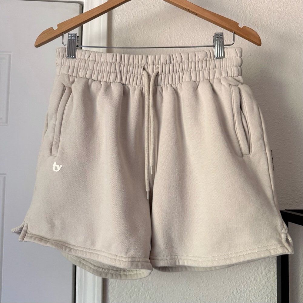 THIRTY YEARS cream beige tan cotton fleece athletic‎ shorts